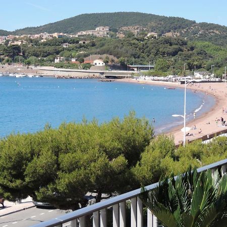Saint-Raphaël Emplacement Privilegie Pour Ce Bel Appartement מראה חיצוני תמונה