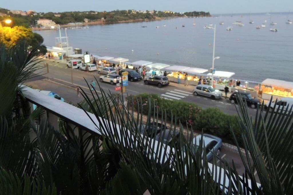 Saint-Raphaël Emplacement Privilegie Pour Ce Bel Appartement מראה חיצוני תמונה